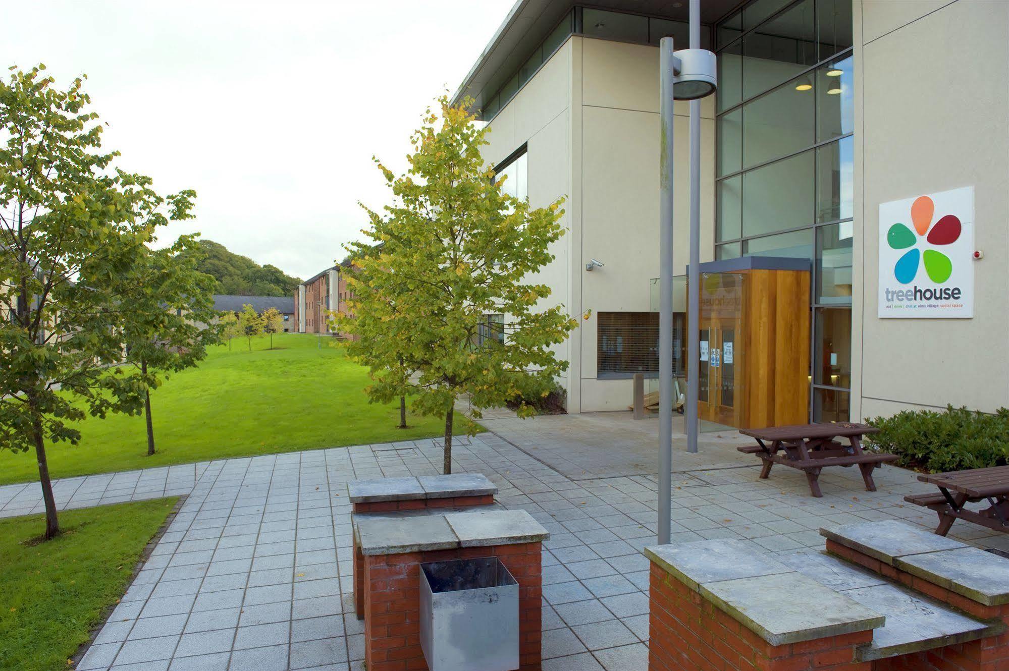 Queens'S University Elms Bt9 Belfast Exterior photo